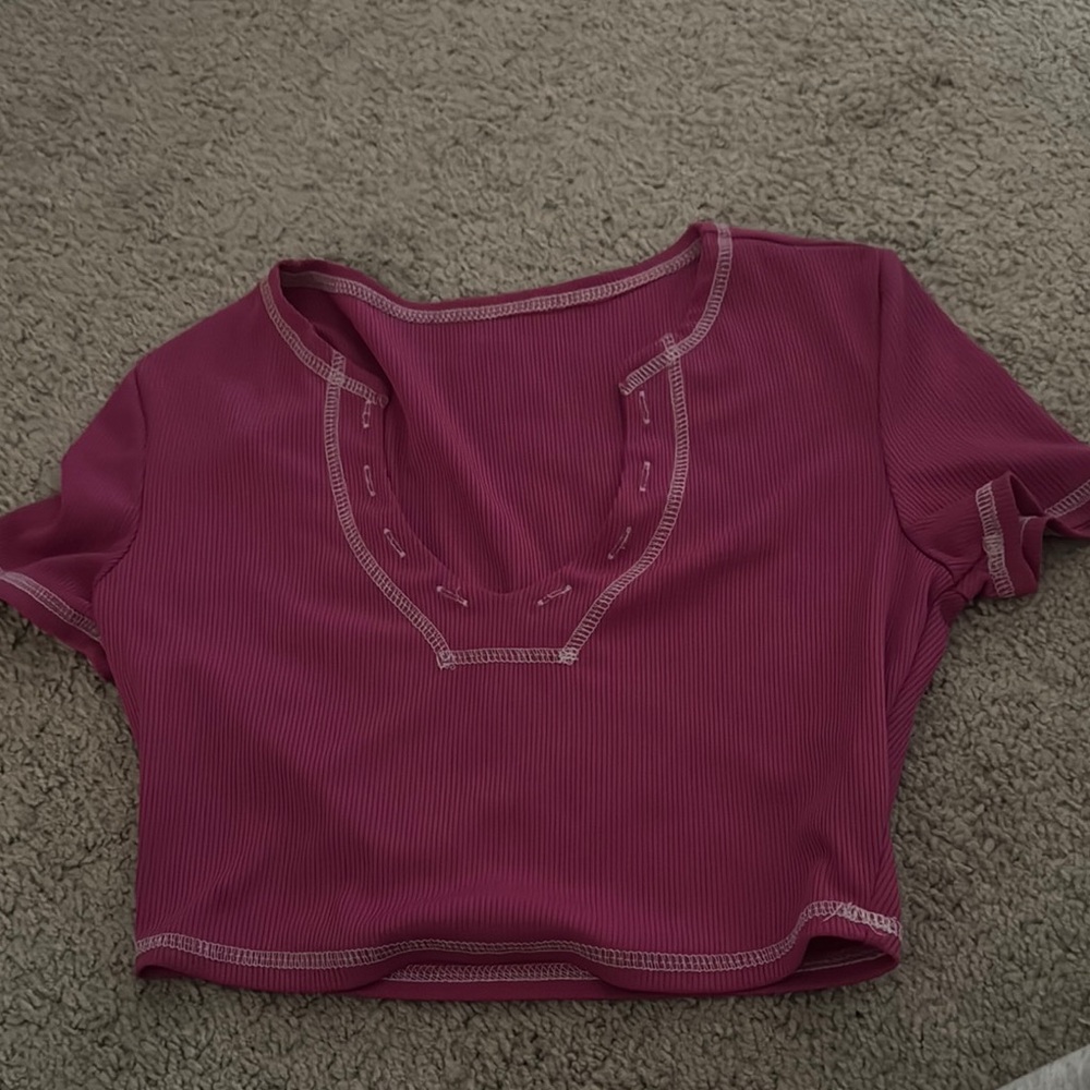Amazon Red Fitted Crop Top Short Sleeve